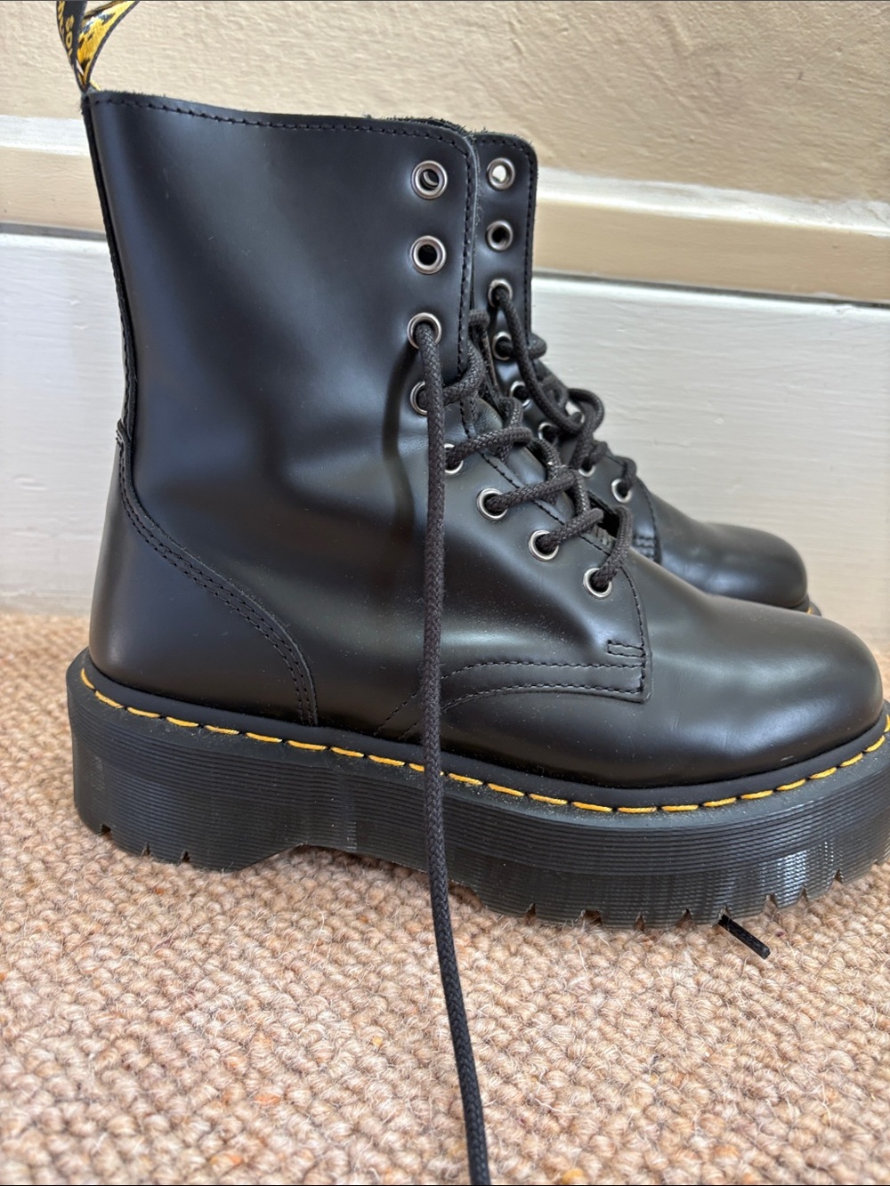 Doc Martens Jadon platform boot 8 eye